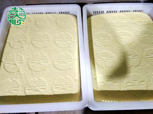 郑州中牟客户用彭大顺豆腐机做出的豆腐